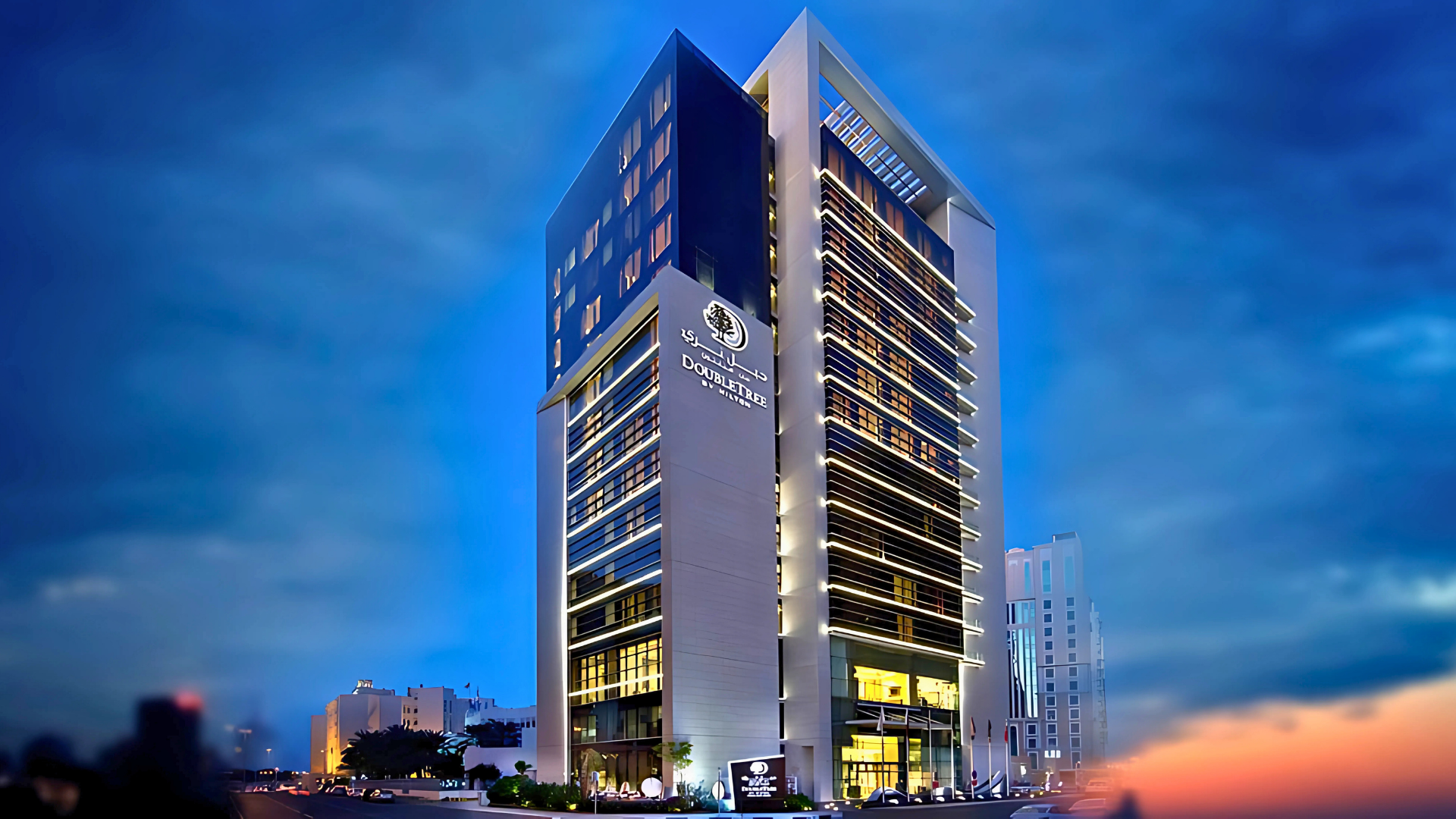 Hilton DoubleTree Hotel – Corniche